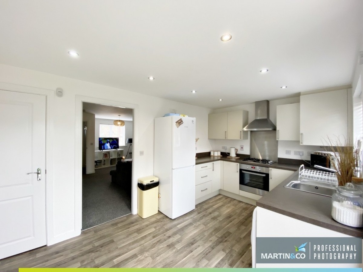 Hot Mill Close, Glan Llyn