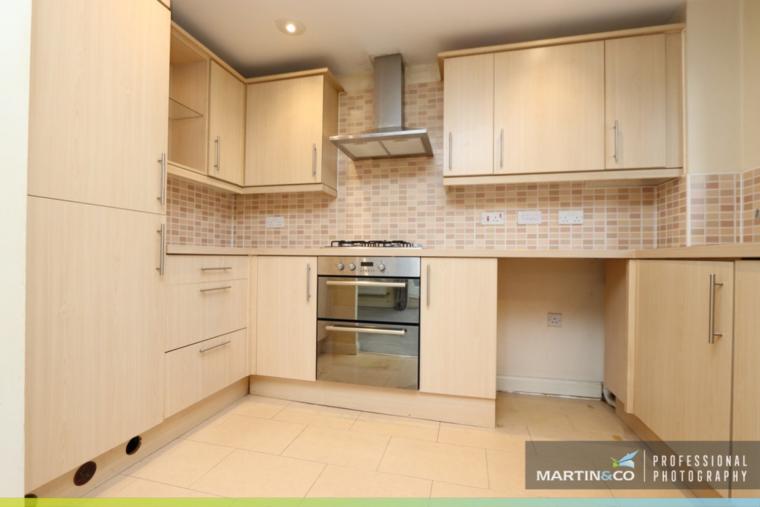 2 bedroom Flat for Sale Jovian Villa, Roman Way
