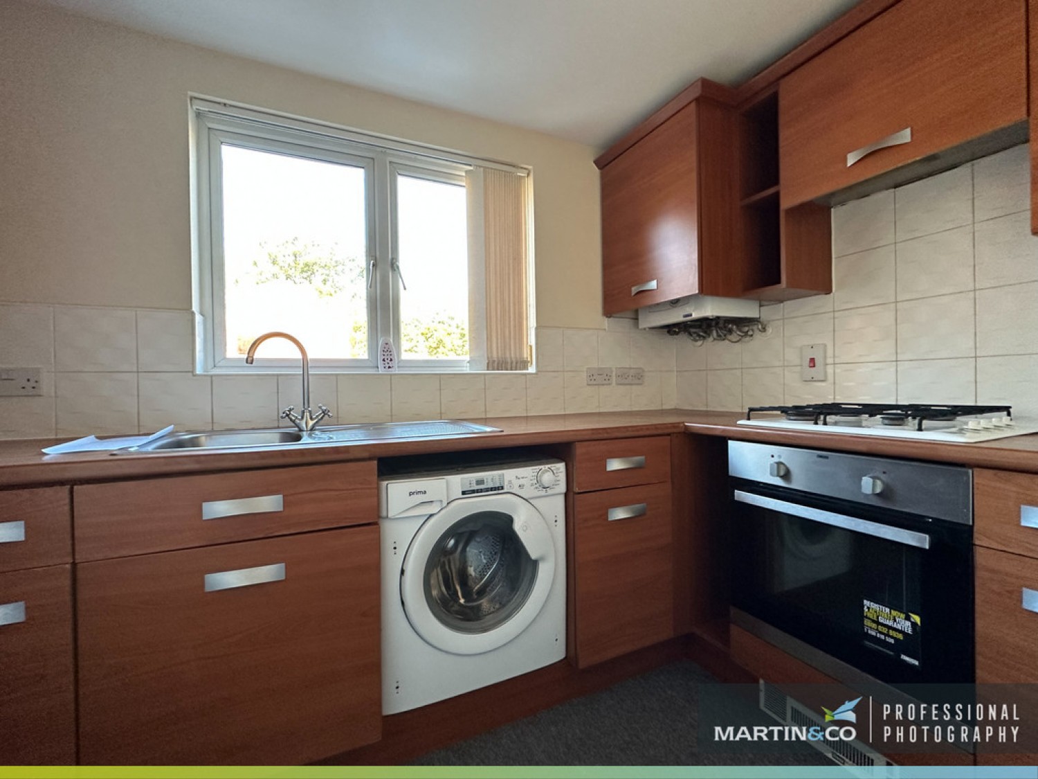 2 bedroom Flat for Sale Whitworth House, Golden Mile View