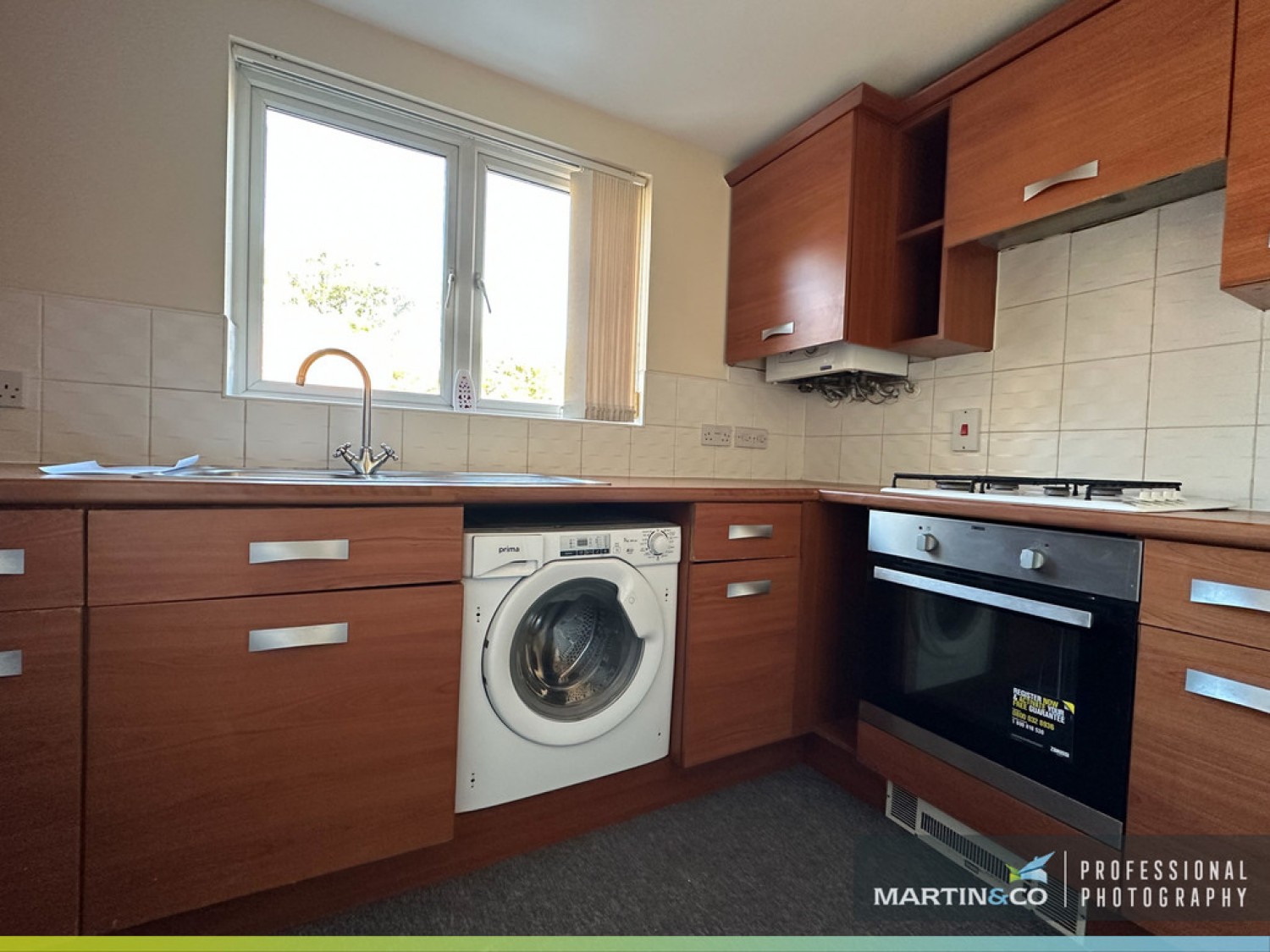 2 bedroom Flat for Sale Whitworth House, Golden Mile View