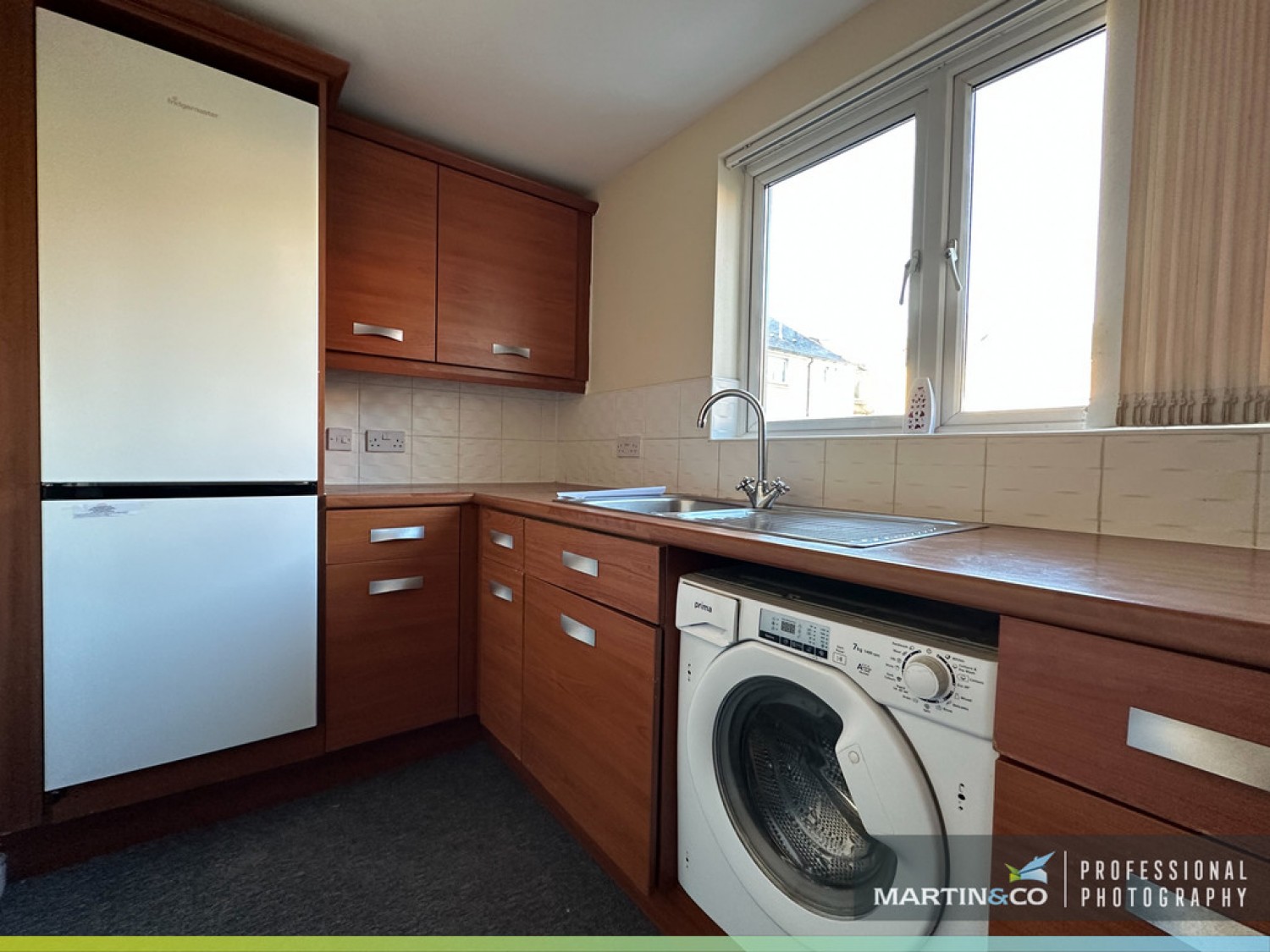 2 bedroom Flat for Sale Whitworth House, Golden Mile View