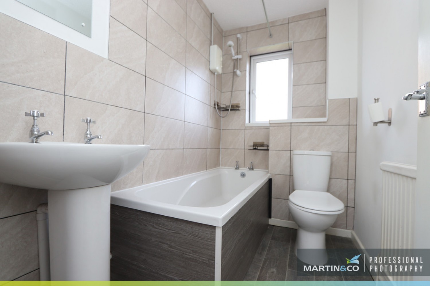 2 bedroom House for Sale Waltwood Park, Llanmartin