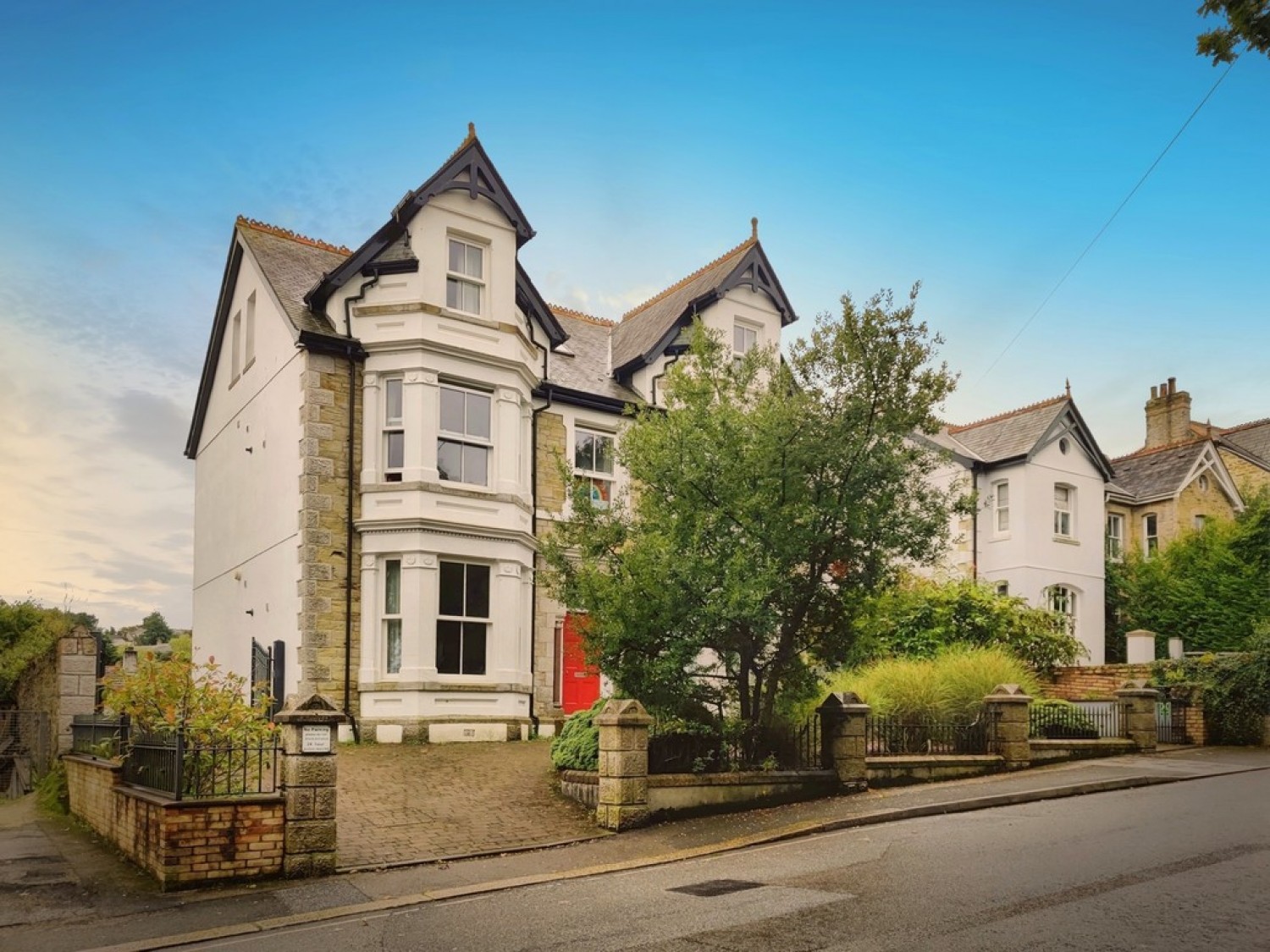 2 bedroom Flat in Truro