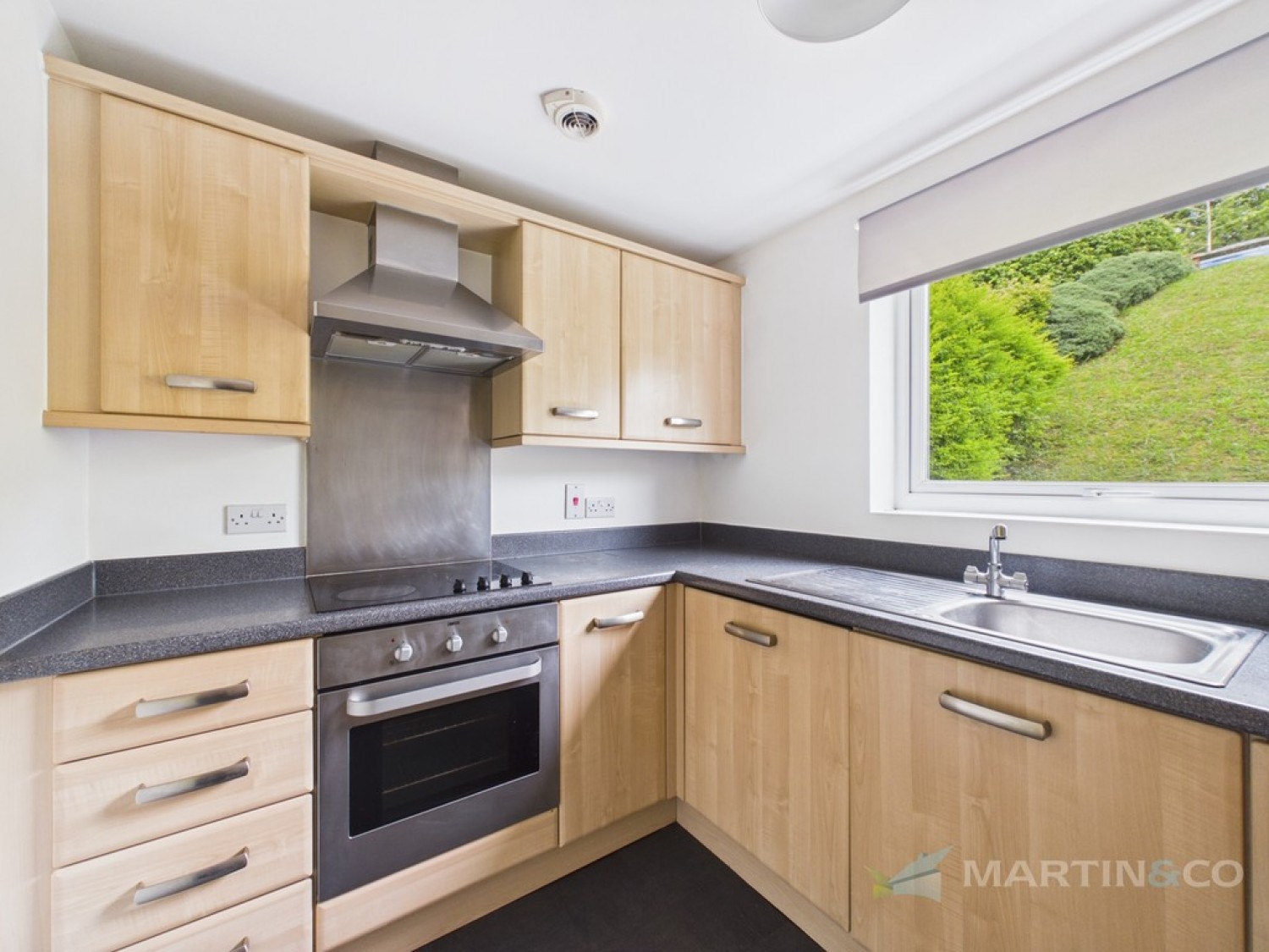 2 bedroom Flat for Letting Duporth, St Austell