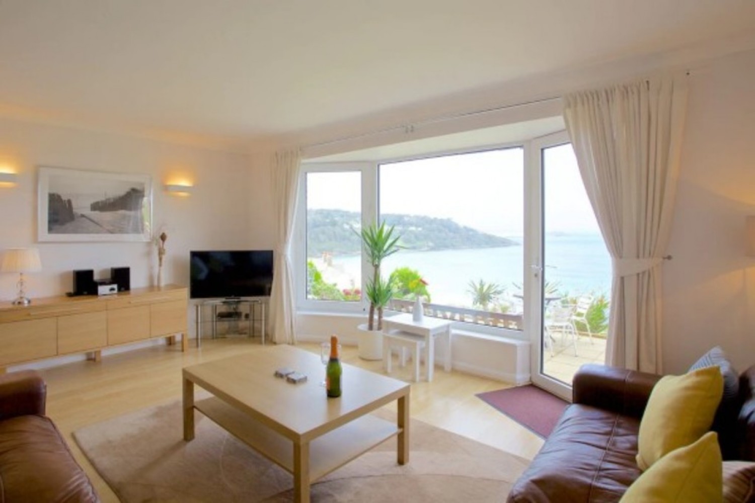 Carbis Bay