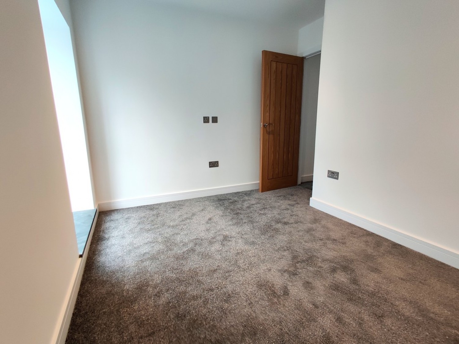 2 bedroom Flat for Letting Charlestown