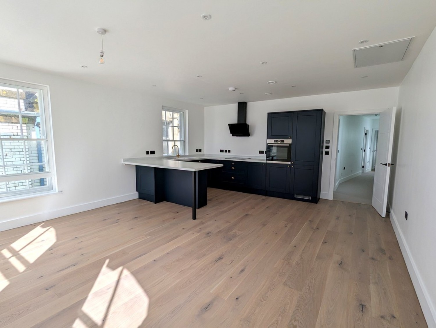 2 bedroom Flat for Letting Cathedral Lane, Truro