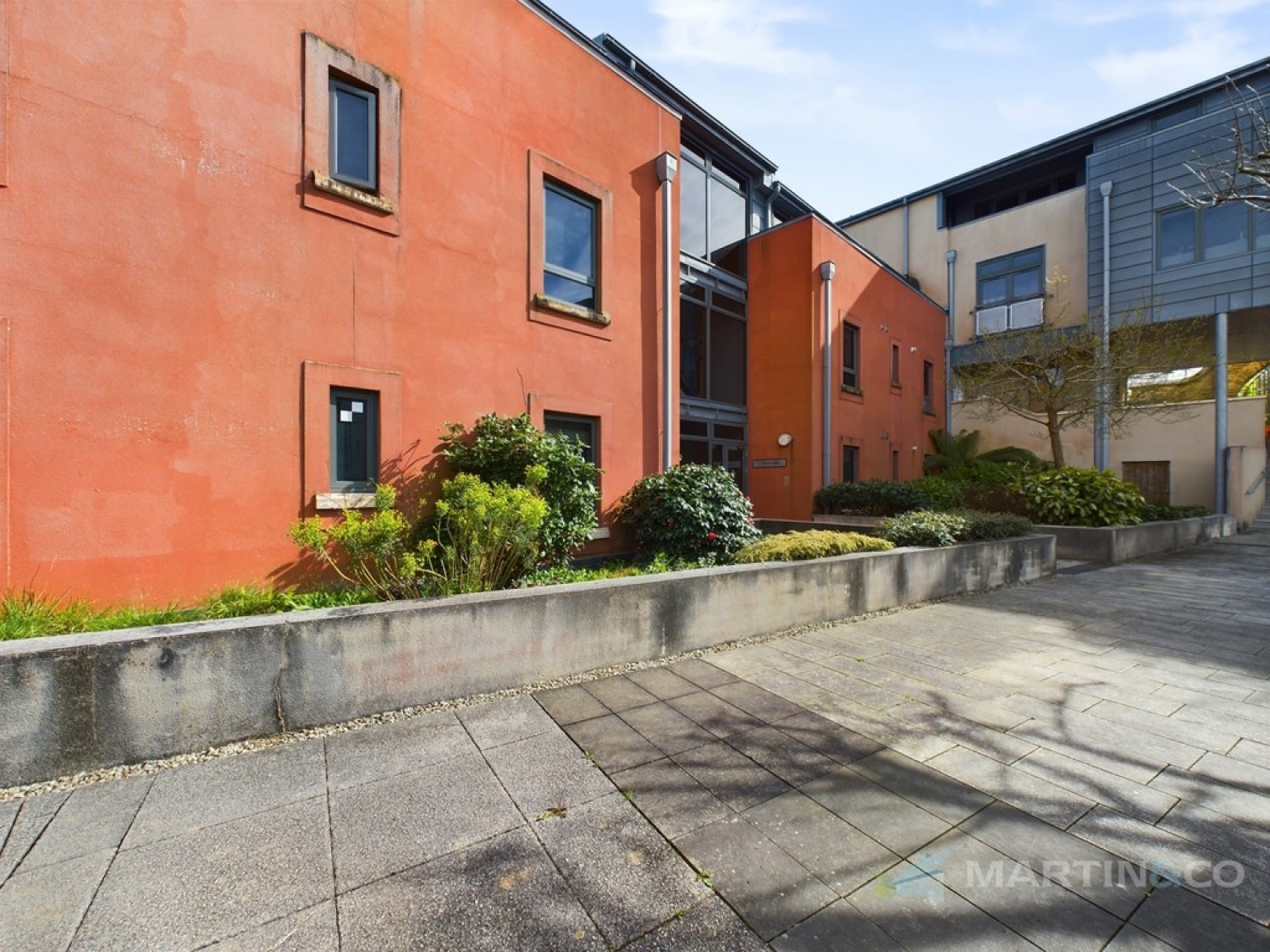 2 bedroom Flat for Sale Truro