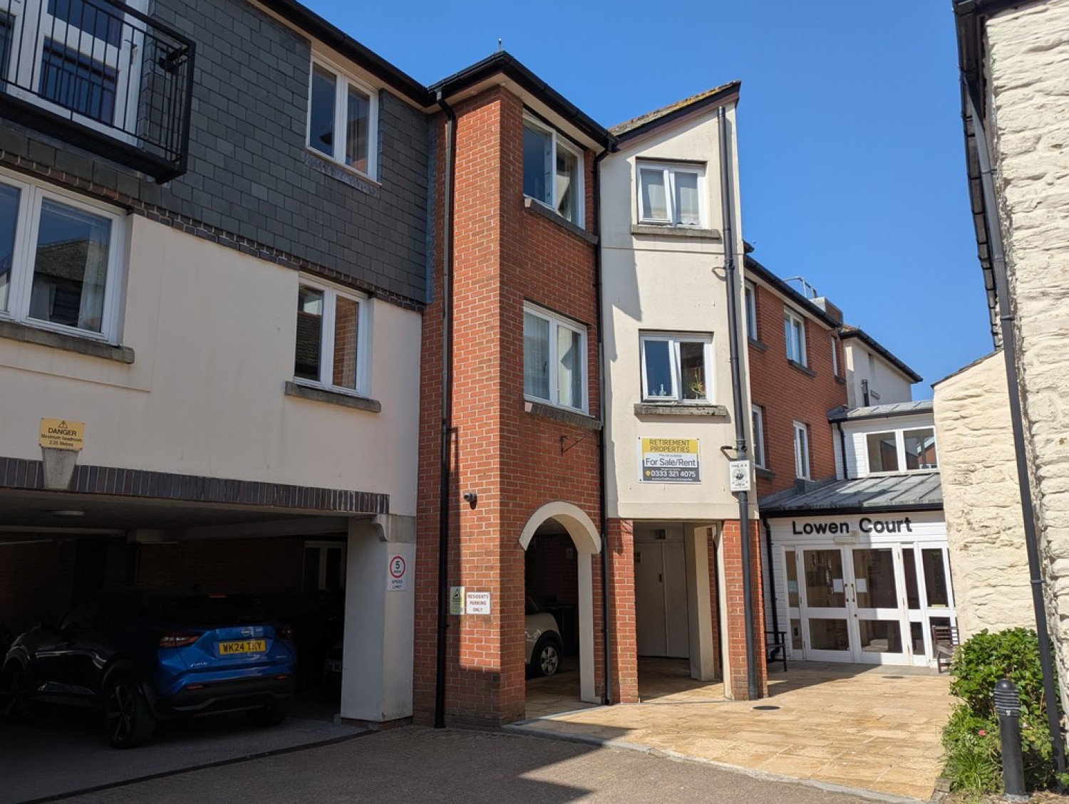 Lowen Court, Truro