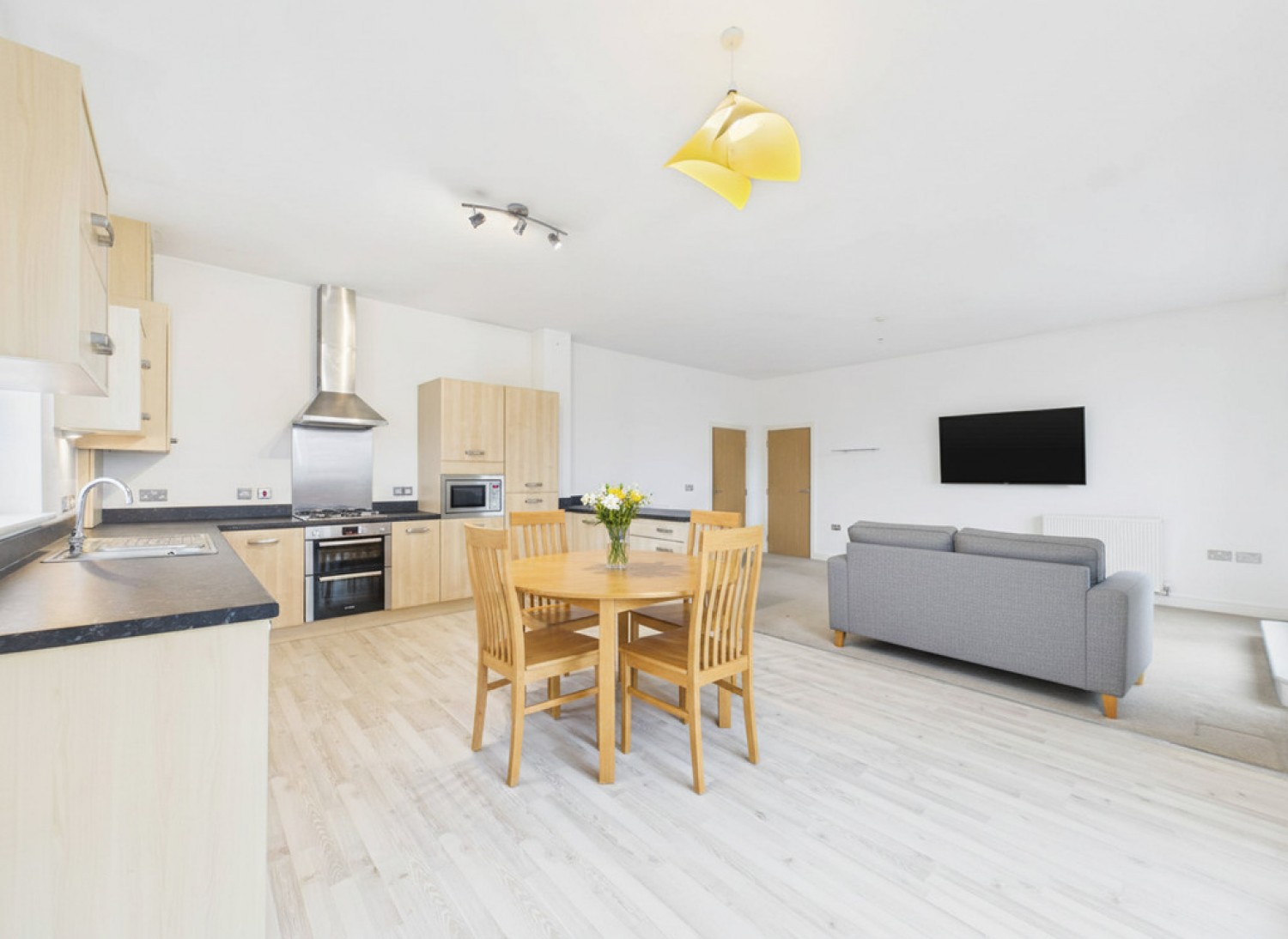 2 bedroom Flat for Sale Truro