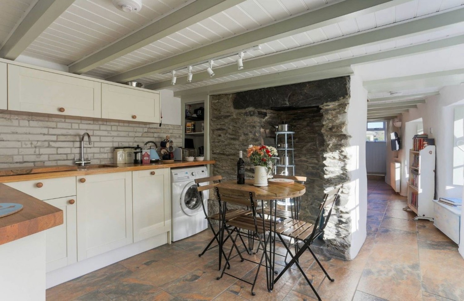 2 bedroom House for Auction Portloe, Truro, Cornwall