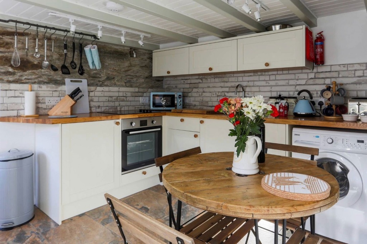 2 bedroom House for Auction Portloe, Truro, Cornwall