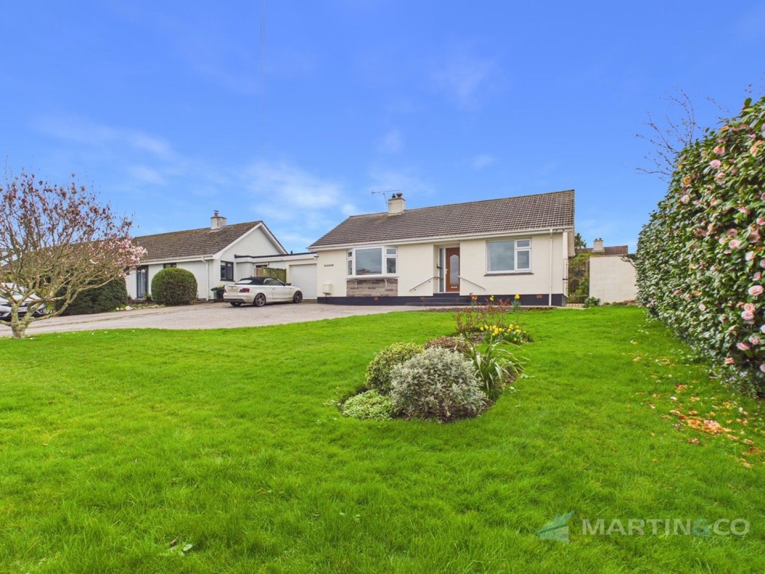 2 bedroom Bungalow for Sale Carnon Downs, Nr Truro, Cornwall
