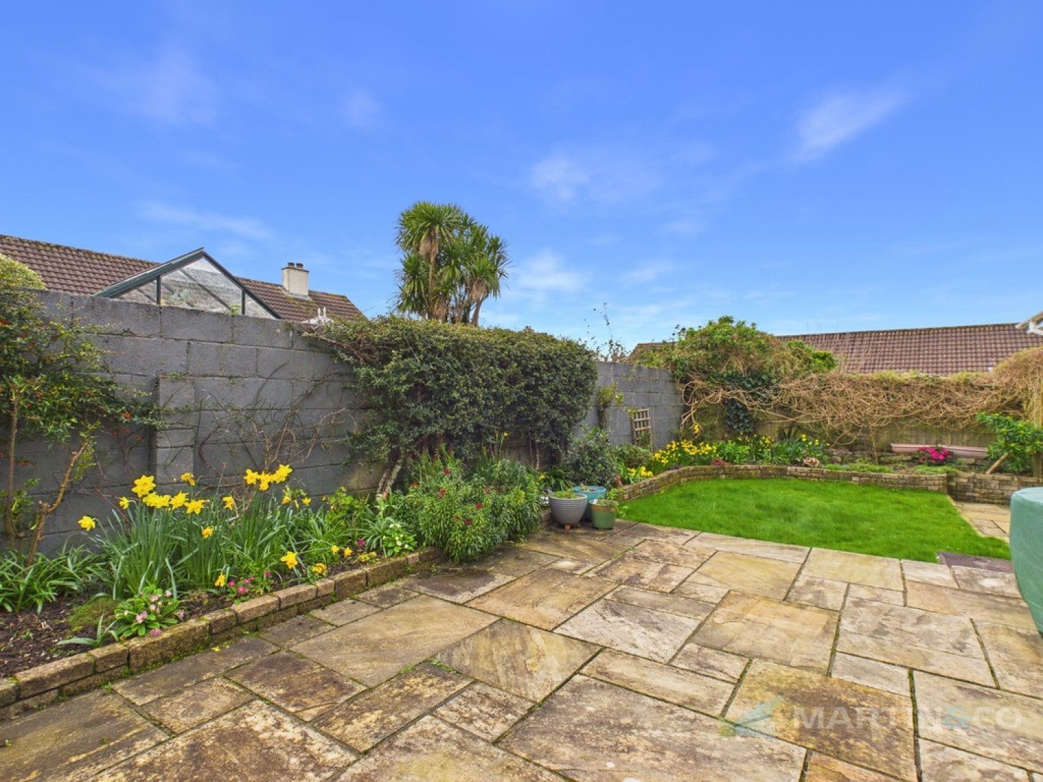 2 bedroom Bungalow for Sale Carnon Downs, Nr Truro, Cornwall