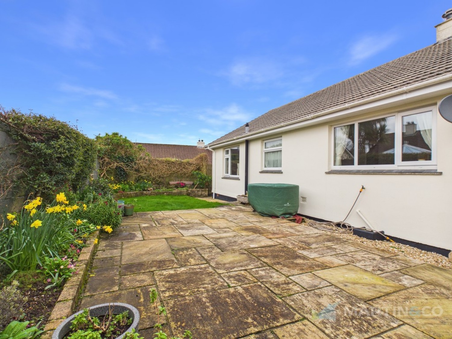 2 bedroom Bungalow for Sale Carnon Downs, Nr Truro, Cornwall