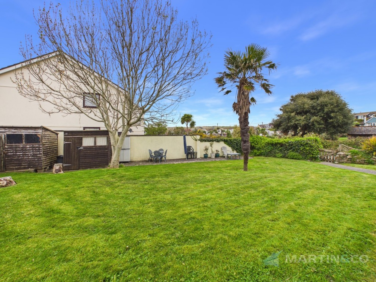 2 bedroom Flat for Sale Perranporth, Cornwall, England