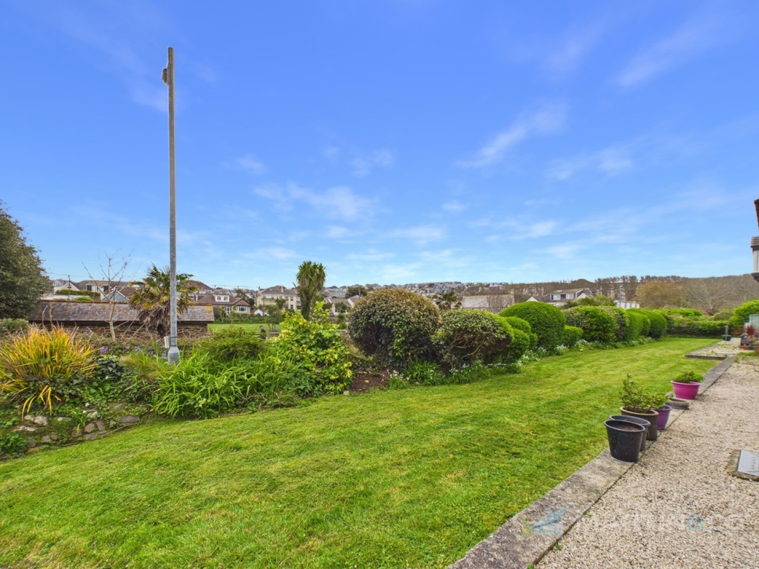 2 bedroom Flat for Sale Perranporth, Cornwall, England