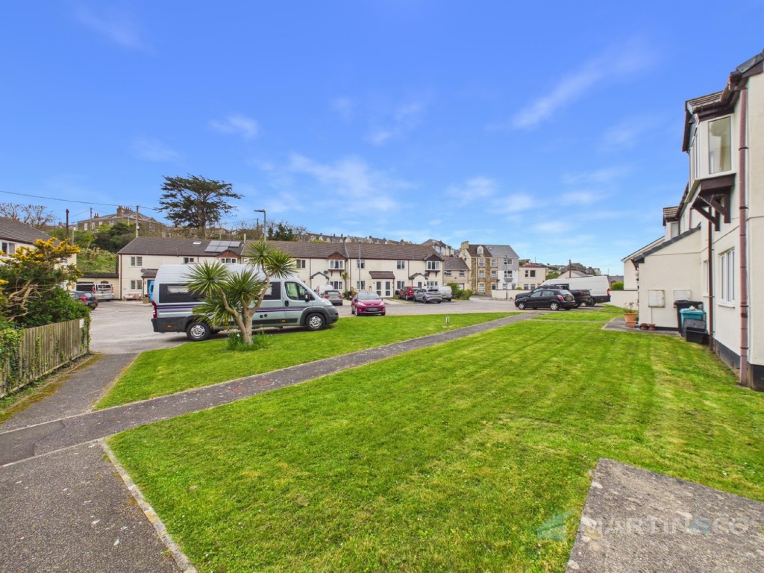 2 bedroom Flat for Sale Perranporth, Cornwall, England