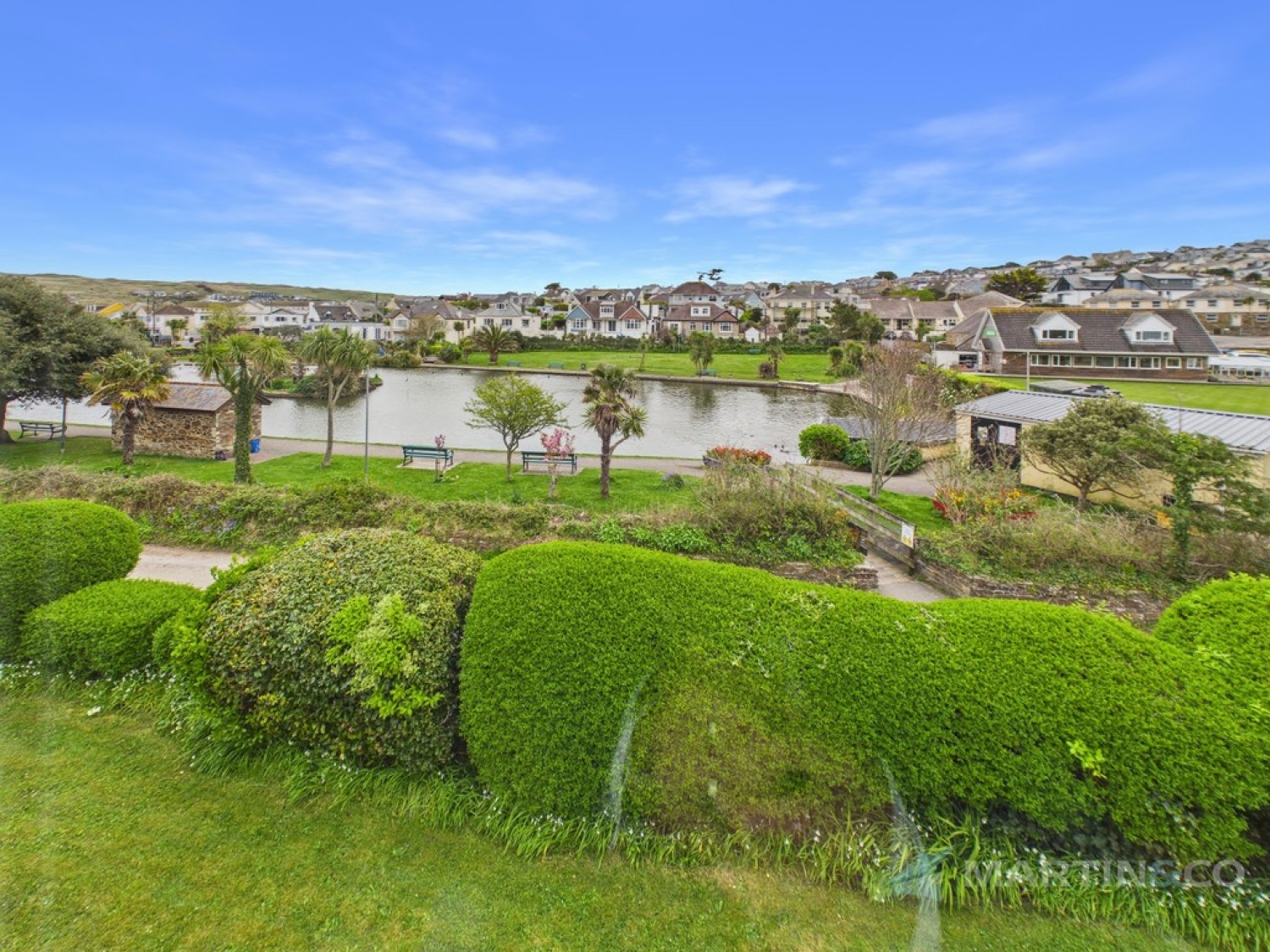 2 bedroom Flat for Sale Perranporth, Cornwall, England