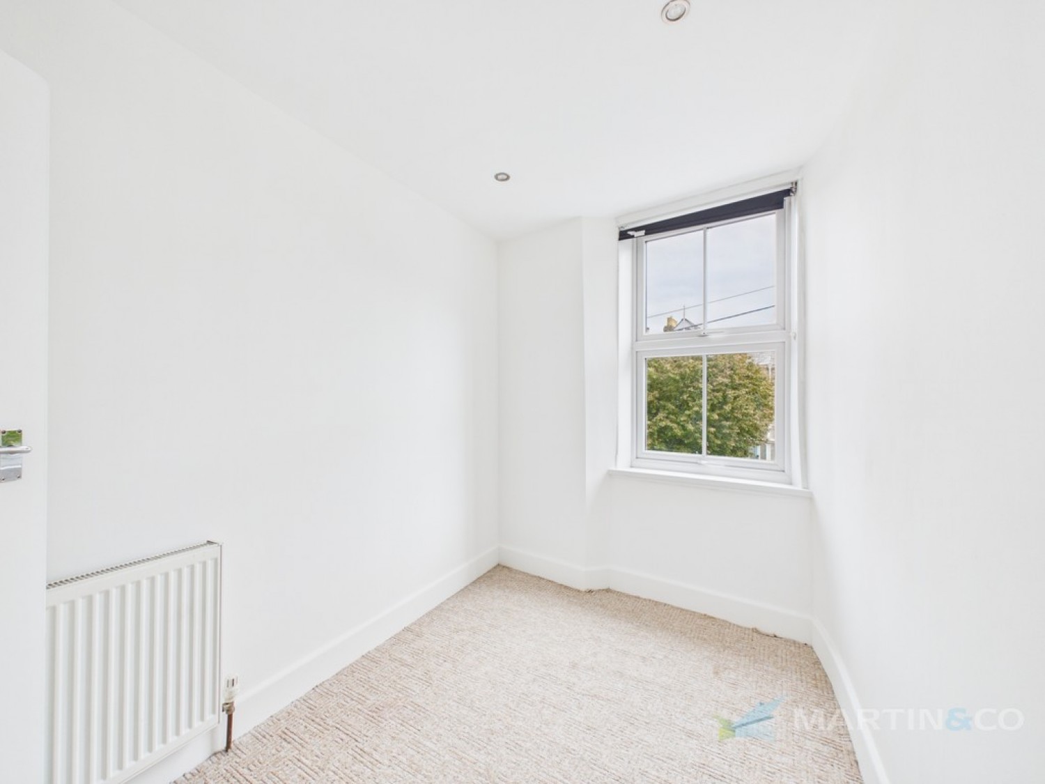 2 bedroom Flat for Sale Truro