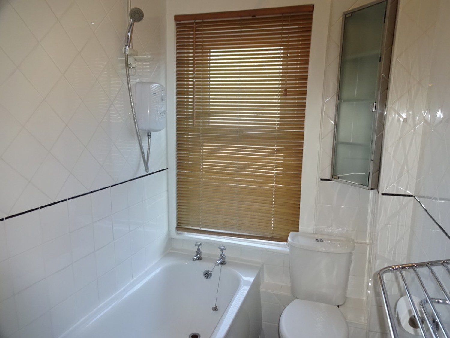 3 bedroom House for Letting Camborne Place, Yeovil