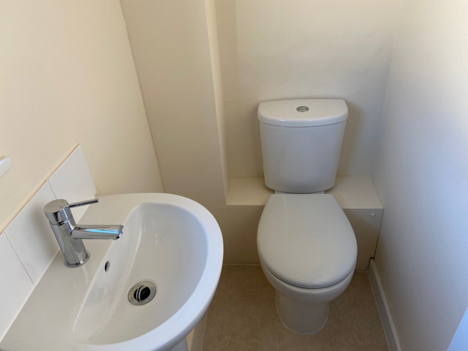 2 bedroom Flat for Letting Beer Street, Yeovil