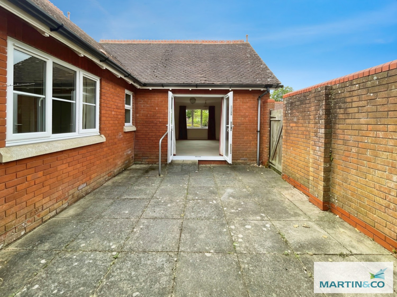 11 Coverdale Court, Preston Road
