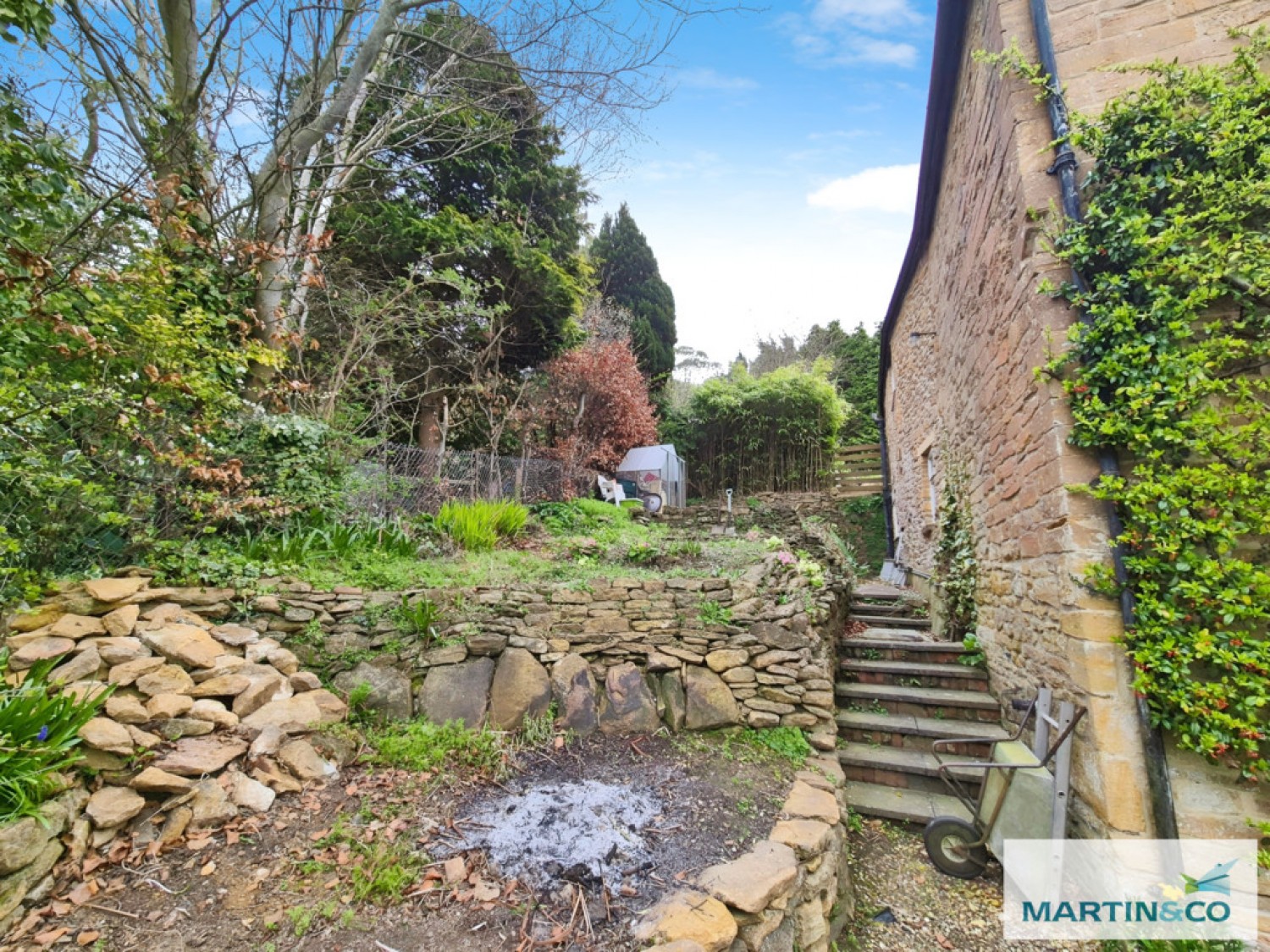 3 bedroom House in Ham Hill, Stoke Sub Hamdon