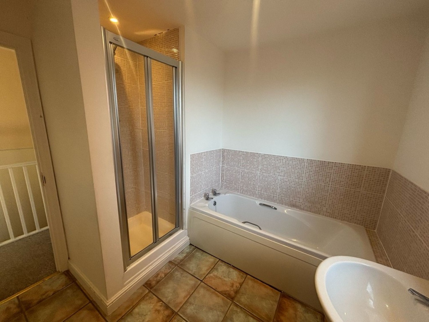 3 bedroom House for Letting Westcombe