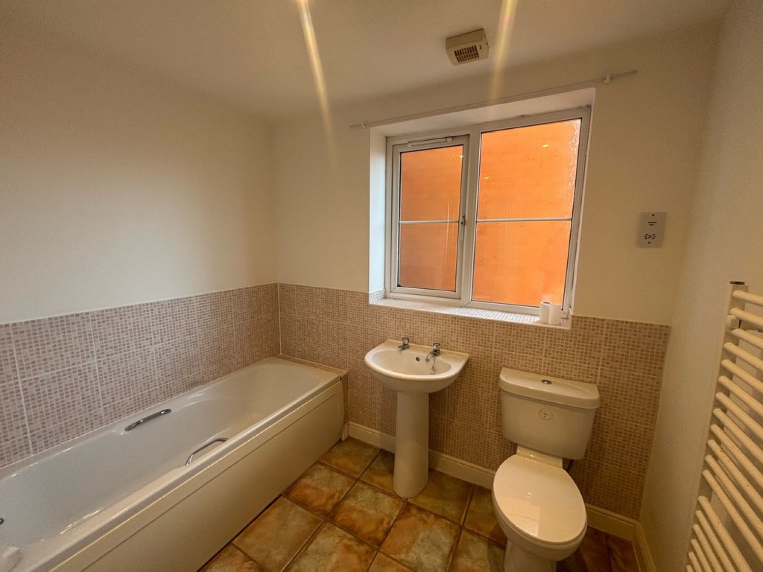 3 bedroom House for Letting Westcombe