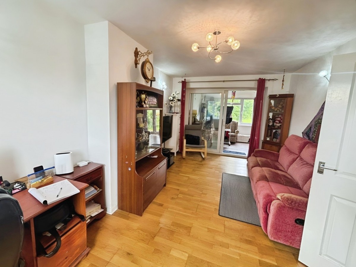 Glenthorne Avenue