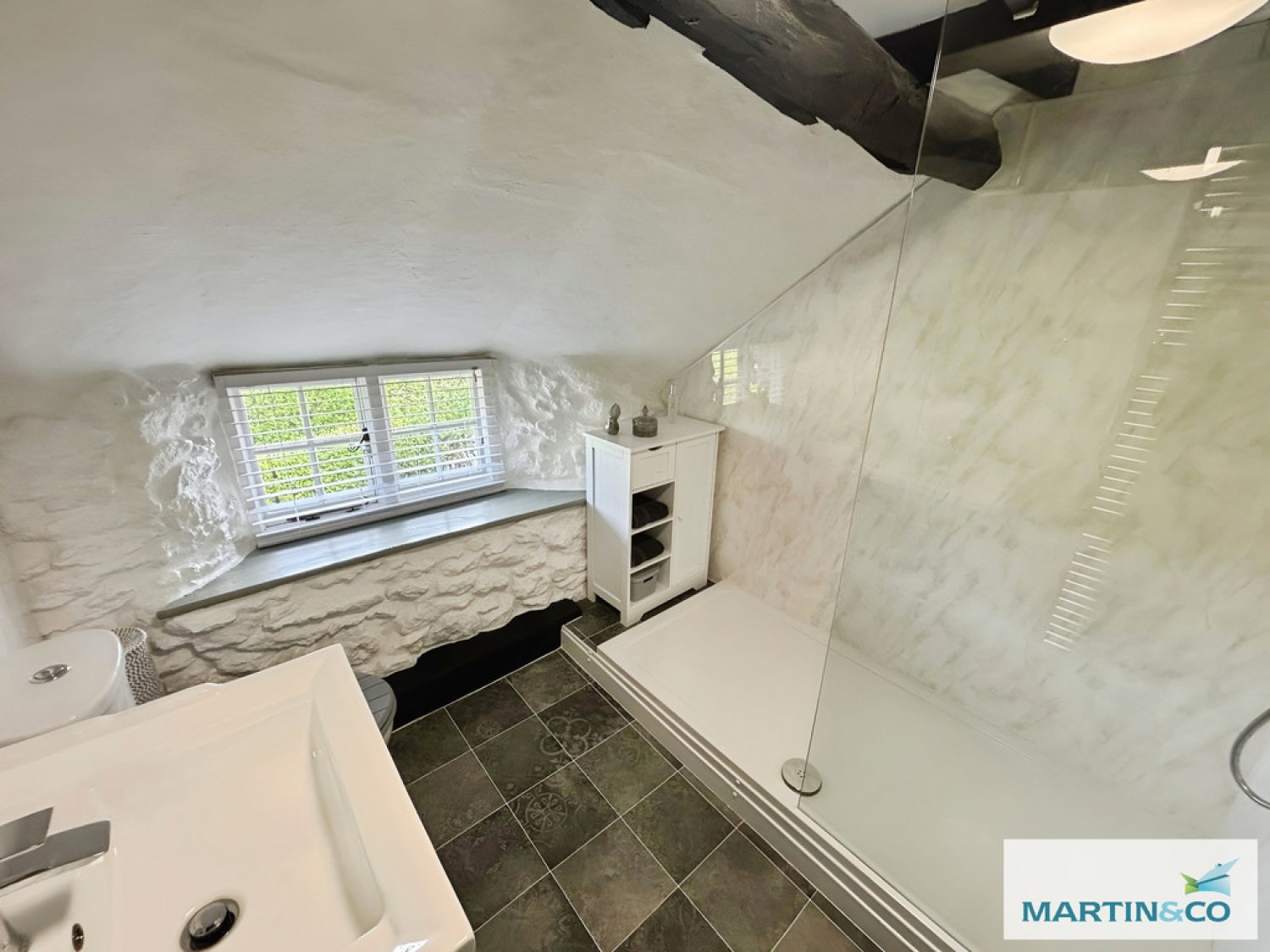 6 bedroom House for Letting Haselbury Plucknett