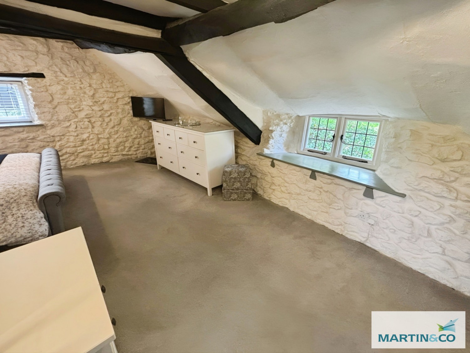 6 bedroom House for Letting Haselbury Plucknett