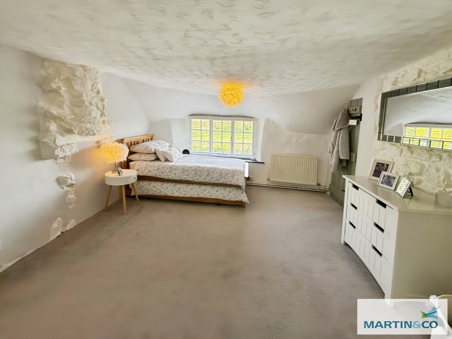 6 bedroom House for Letting Haselbury Plucknett