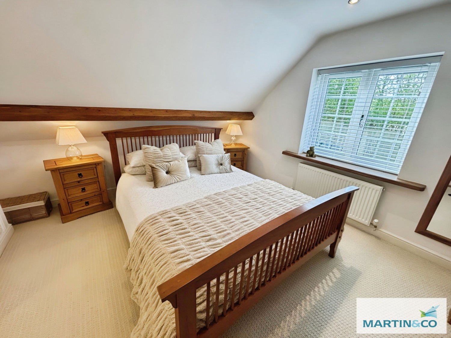 6 bedroom House for Letting Haselbury Plucknett