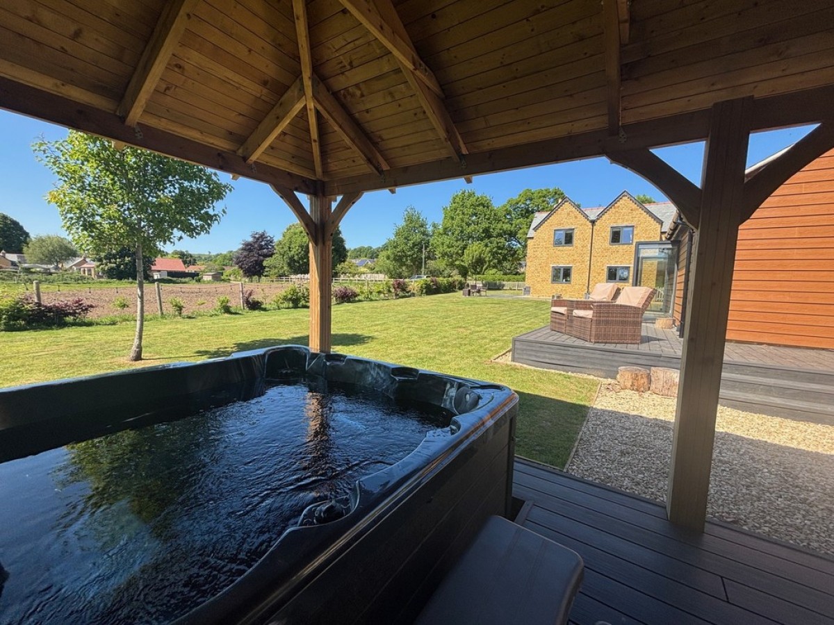 East Chinnock, Yeovil