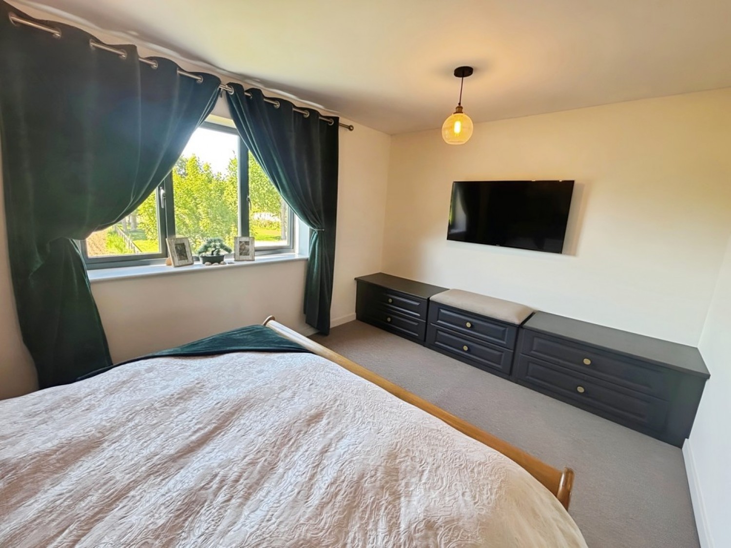 East Chinnock, Yeovil