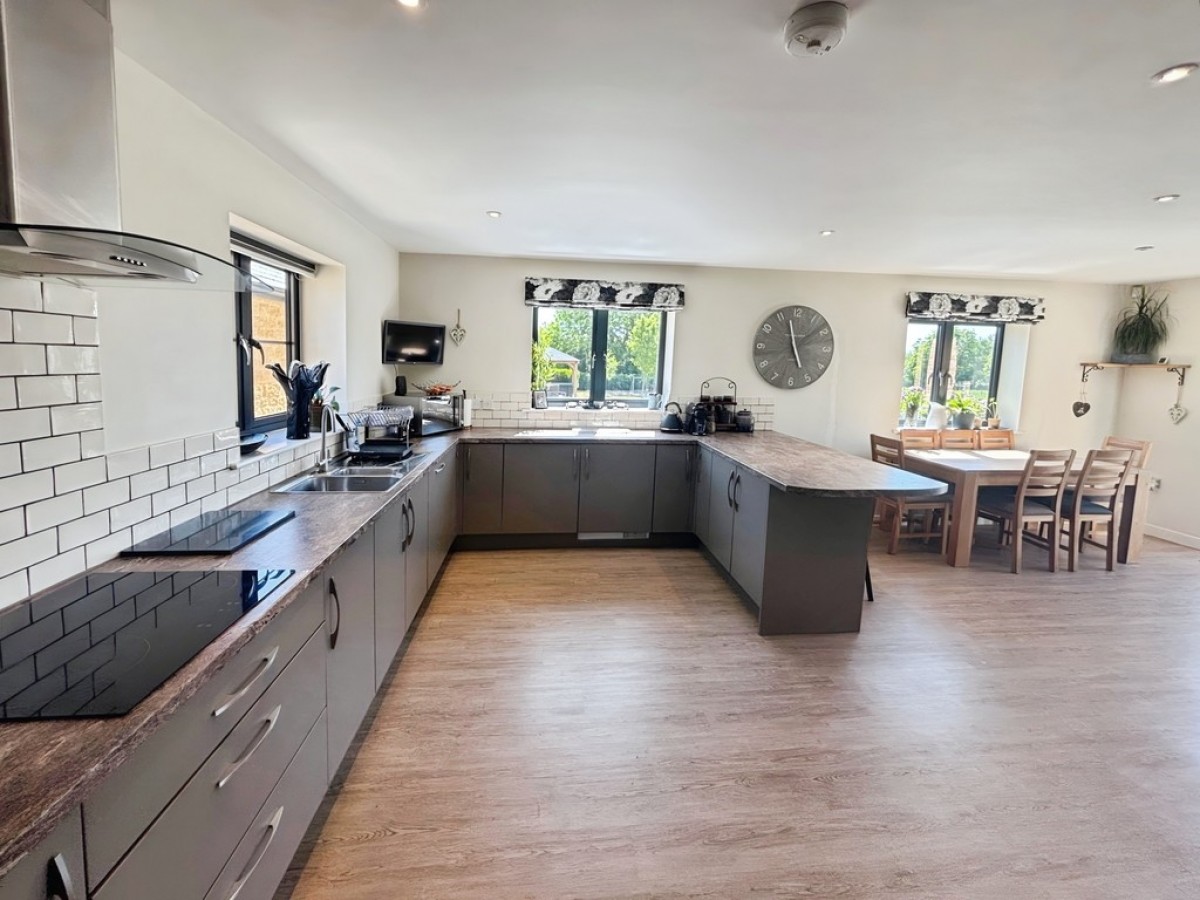 East Chinnock, Yeovil