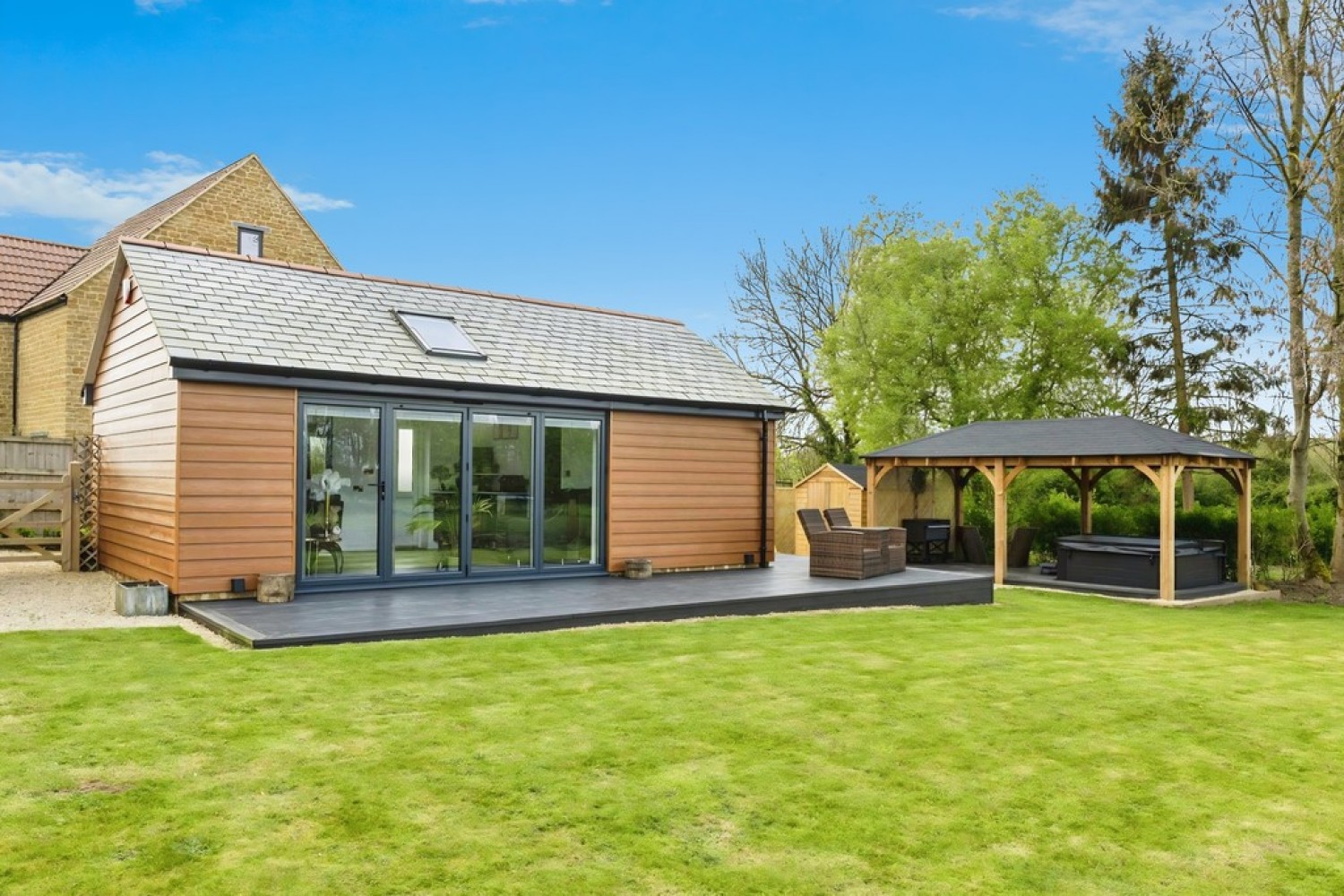 East Chinnock, Yeovil