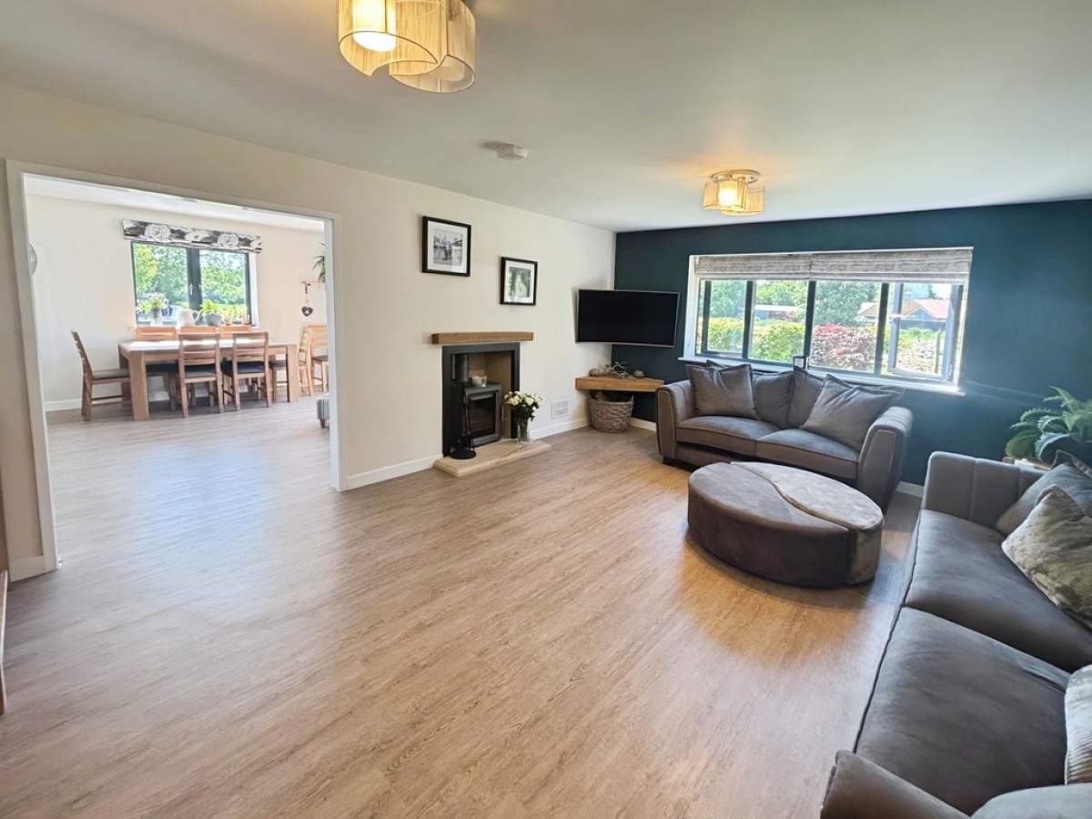 East Chinnock, Yeovil