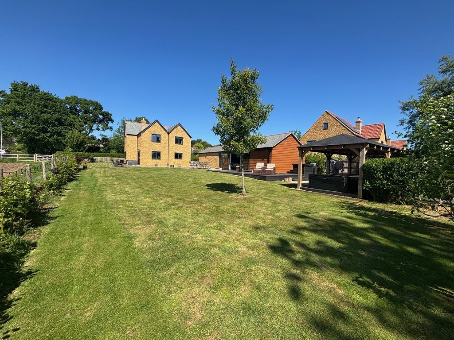 East Chinnock, Yeovil