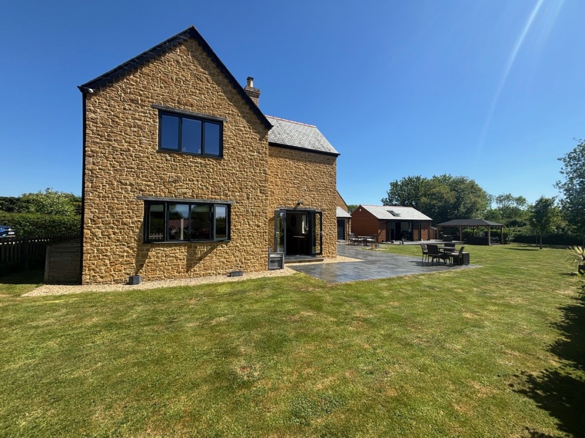 East Chinnock, Yeovil