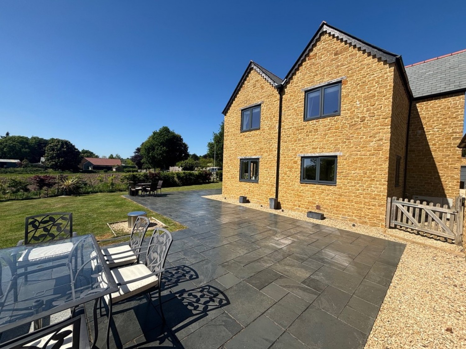 East Chinnock, Yeovil