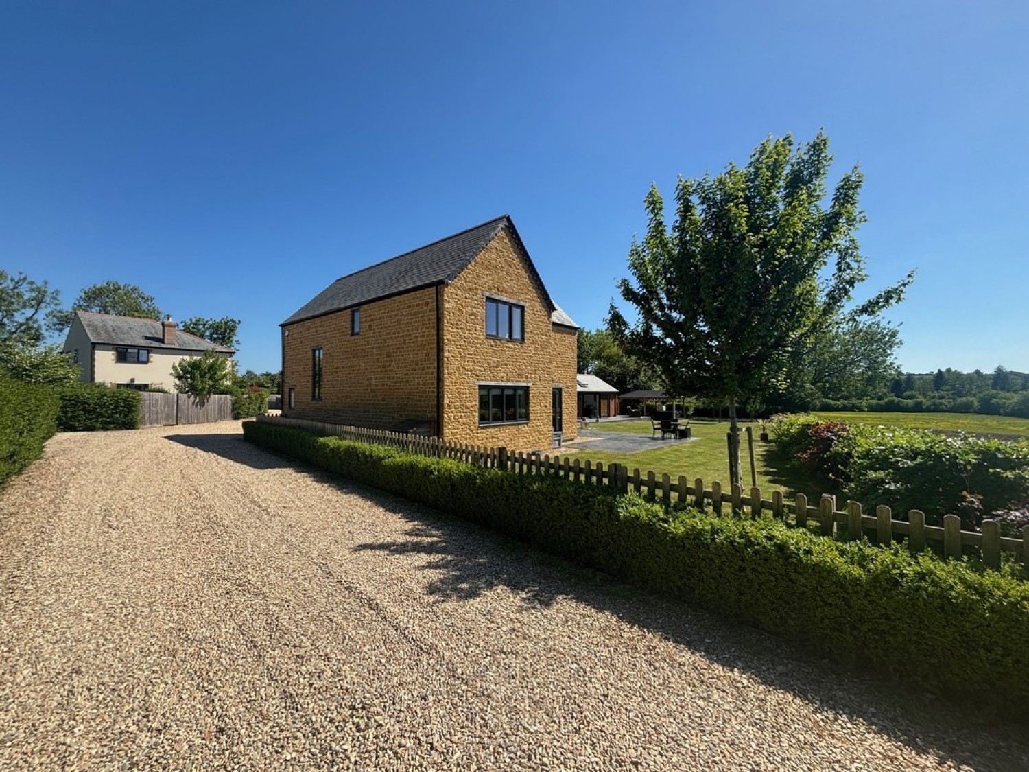 East Chinnock, Yeovil