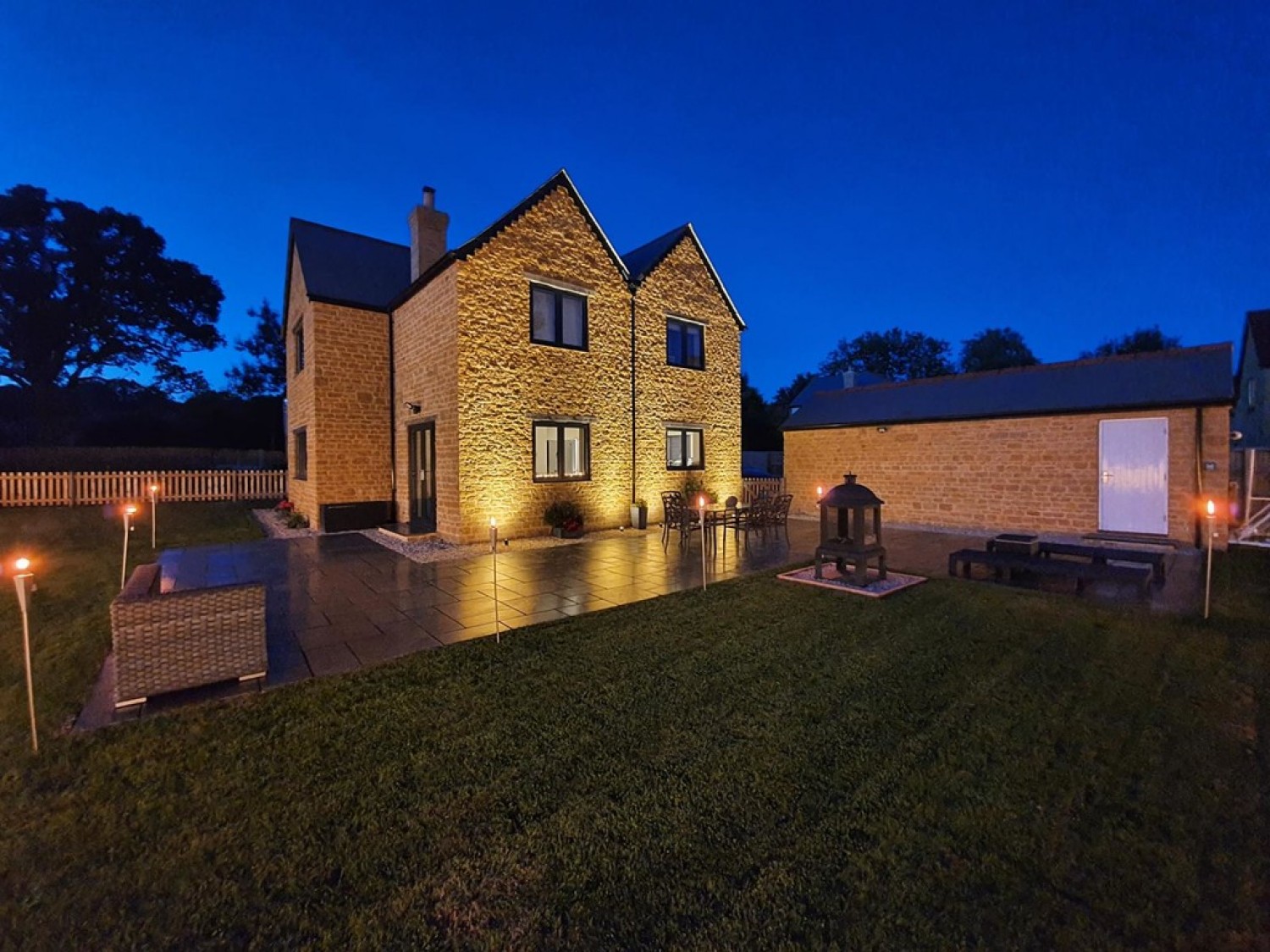 East Chinnock, Yeovil