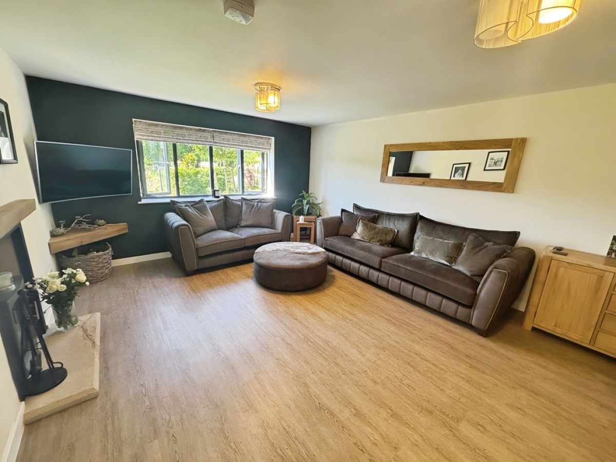 East Chinnock, Yeovil