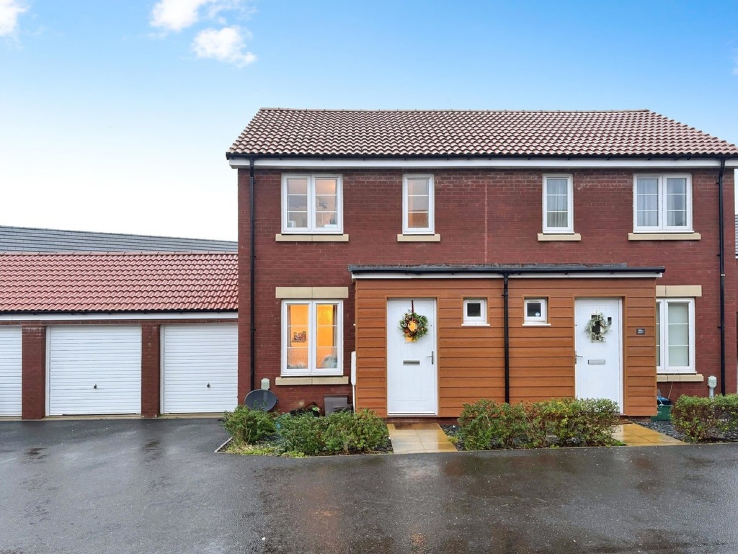 2 bedroom House in Kingfisher Drive, Yeovil