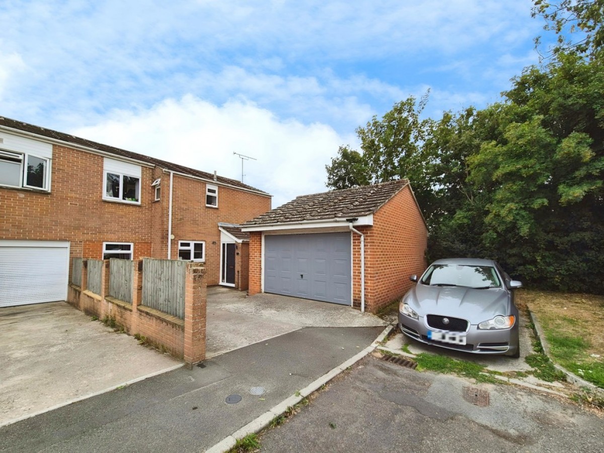 Clifton Close, Yeovil