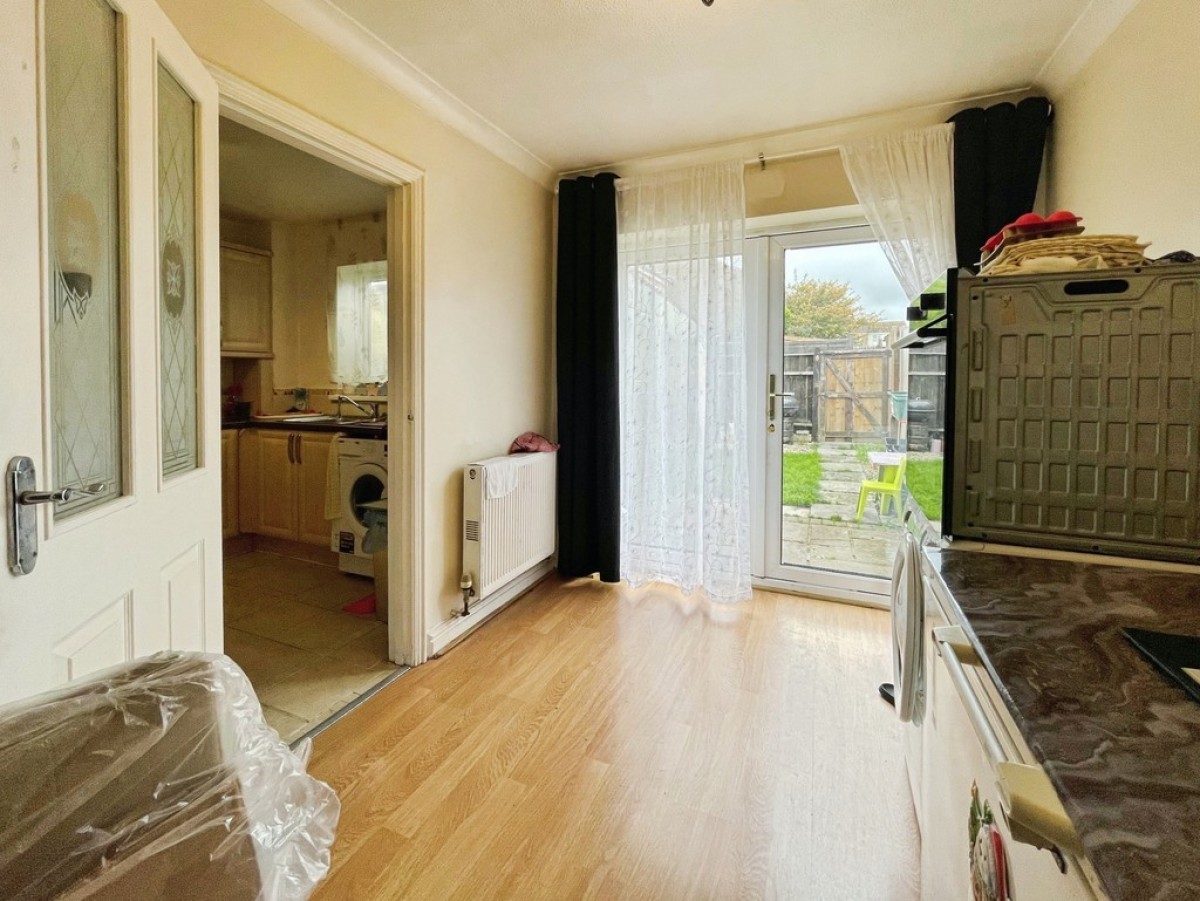 Larkspur Crescent, Yeovil