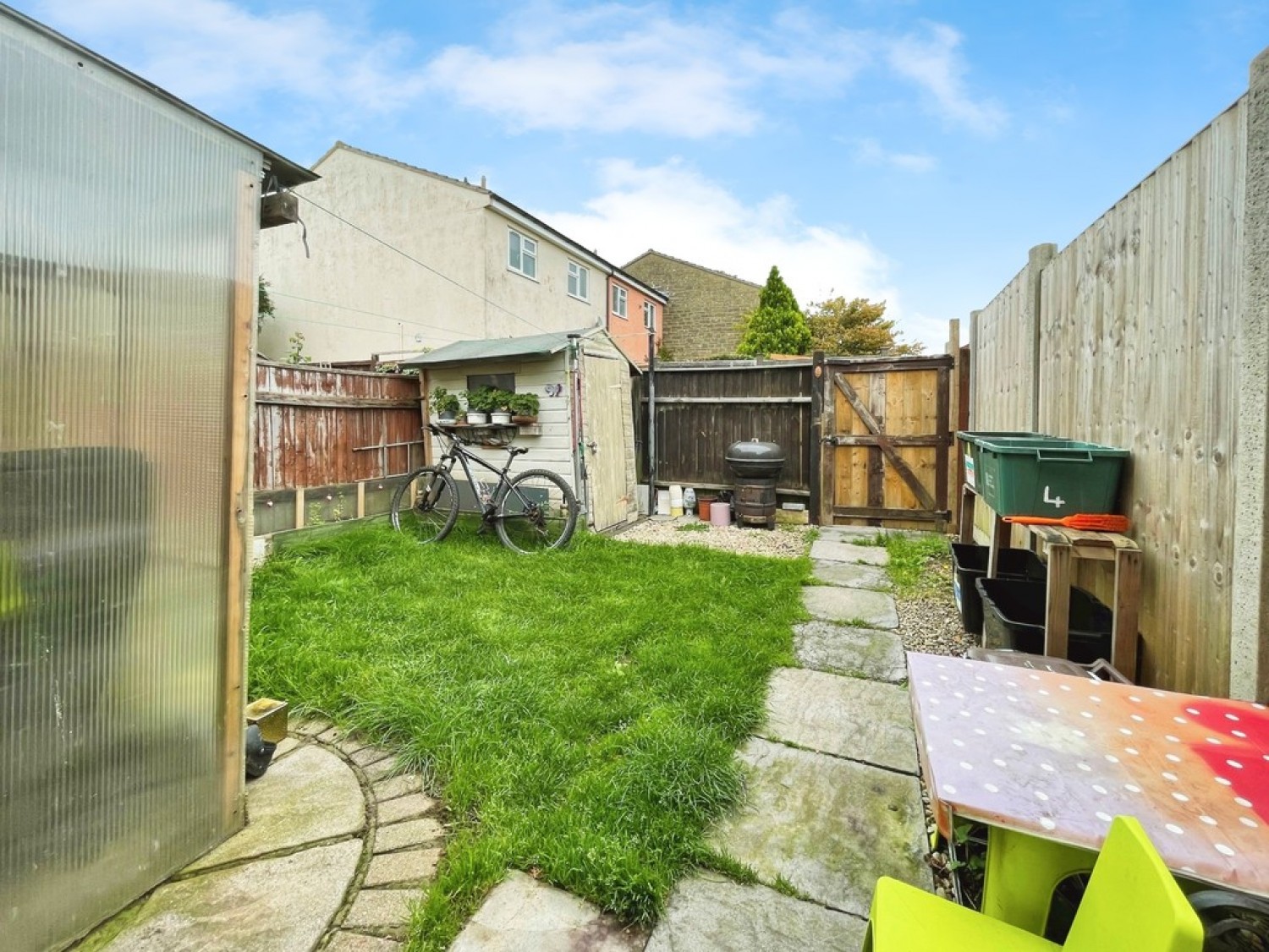Larkspur Crescent, Yeovil